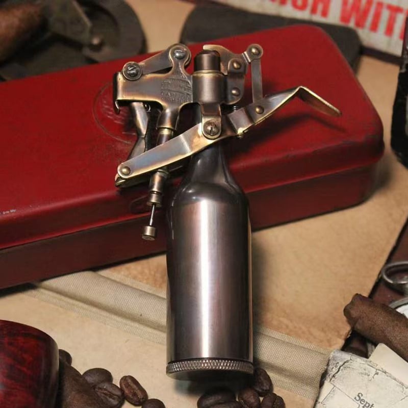 Vintage Kerosene Lighter – Semi-Automatic Mechanical Manual-Press Ignition